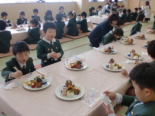 三隈幼稚園のお食事会 日田温泉 亀山亭ホテル (7)