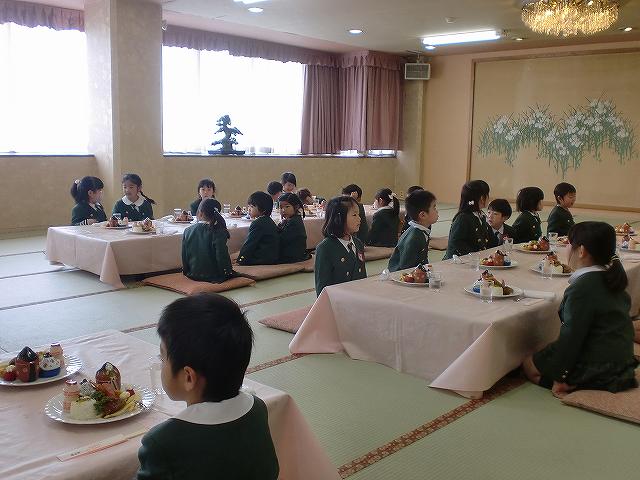 三隈幼稚園のお食事会 日田温泉 亀山亭ホテル (5)