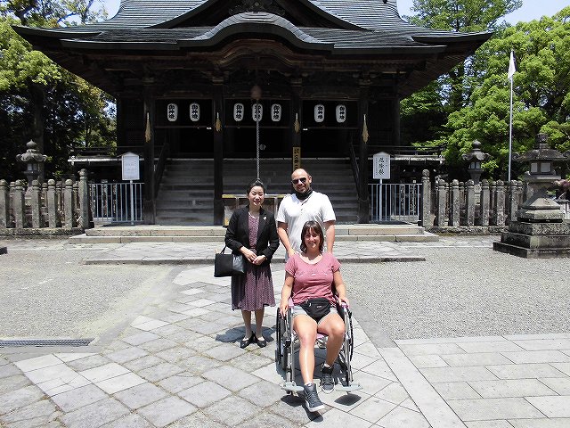 スイスから３泊のお客様と大原神社へ行きました。日田温泉 亀山亭ホテル