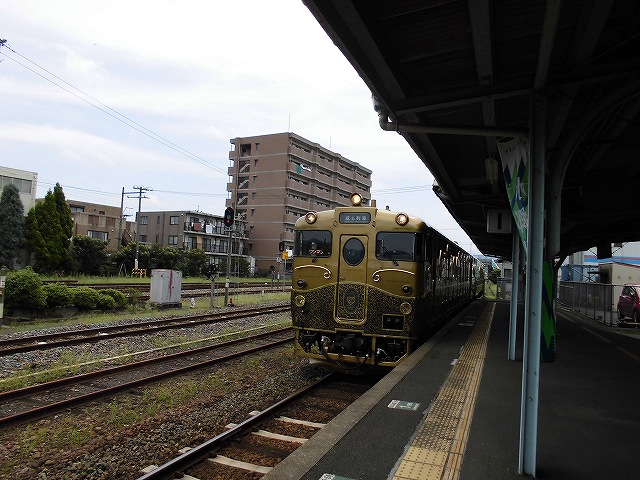 JR九州スイーツトレイン「或る列車」お出迎え・お見送り in 日田駅 (4)
